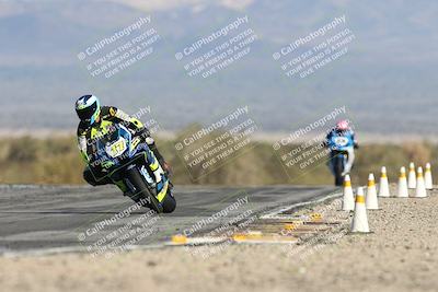 media/Dec-07-2025-CVMA (Sun) [[3e7d2de5dc]]/Race 8-Middleweight Shootout/